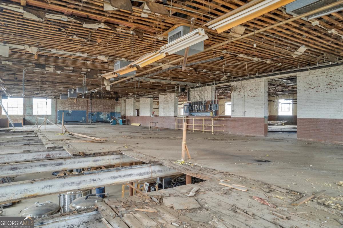 77 State Street Property Photo 24