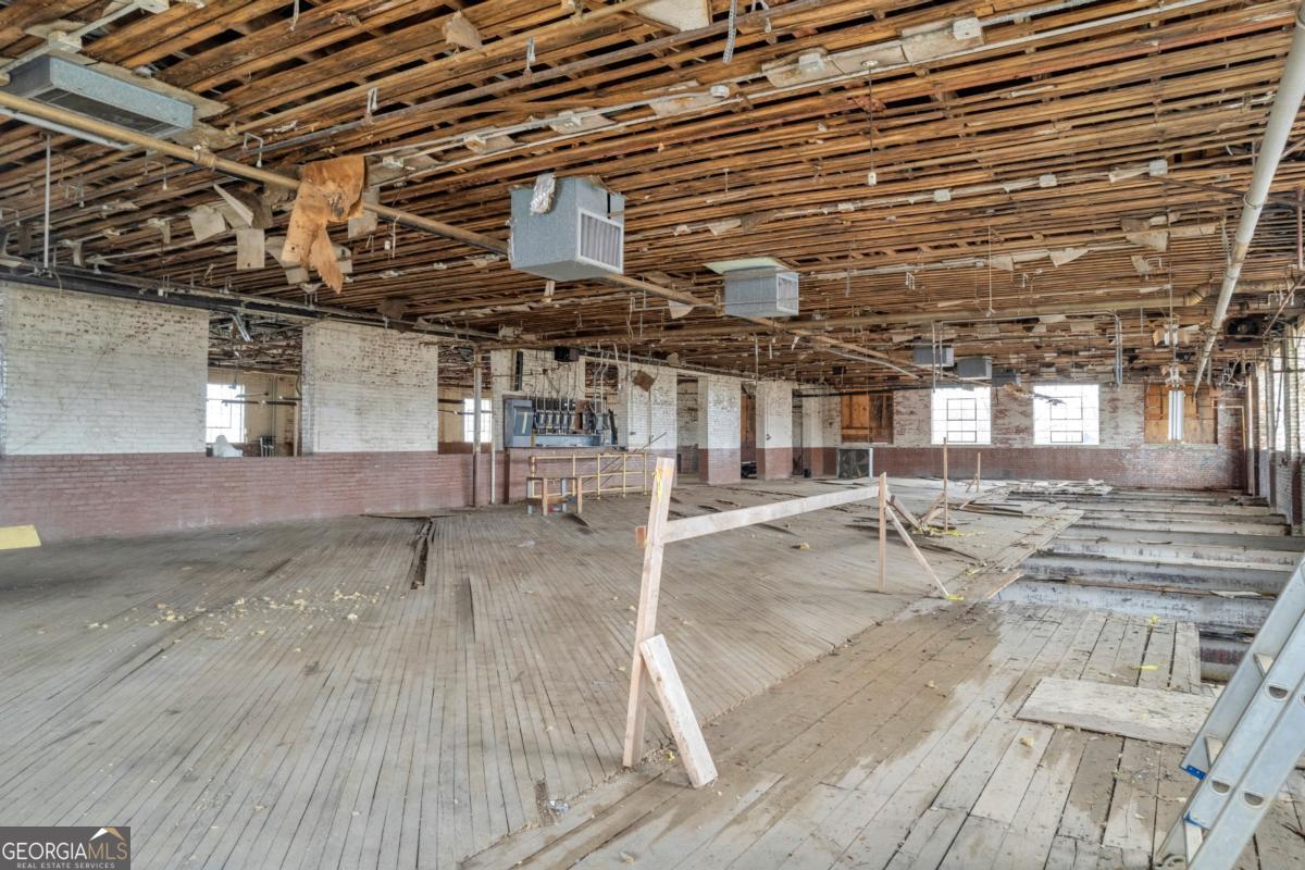 77 State Street Property Photo 25