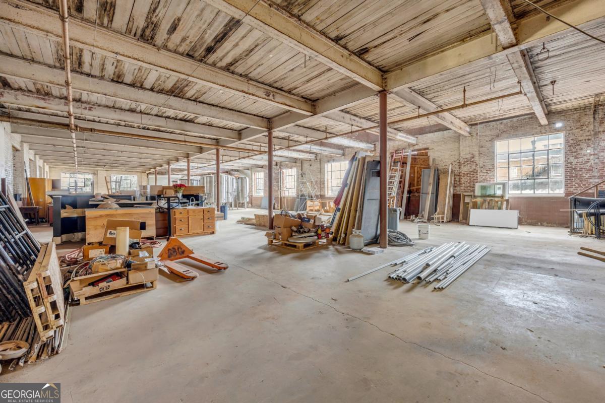 77 State Street Property Photo 27