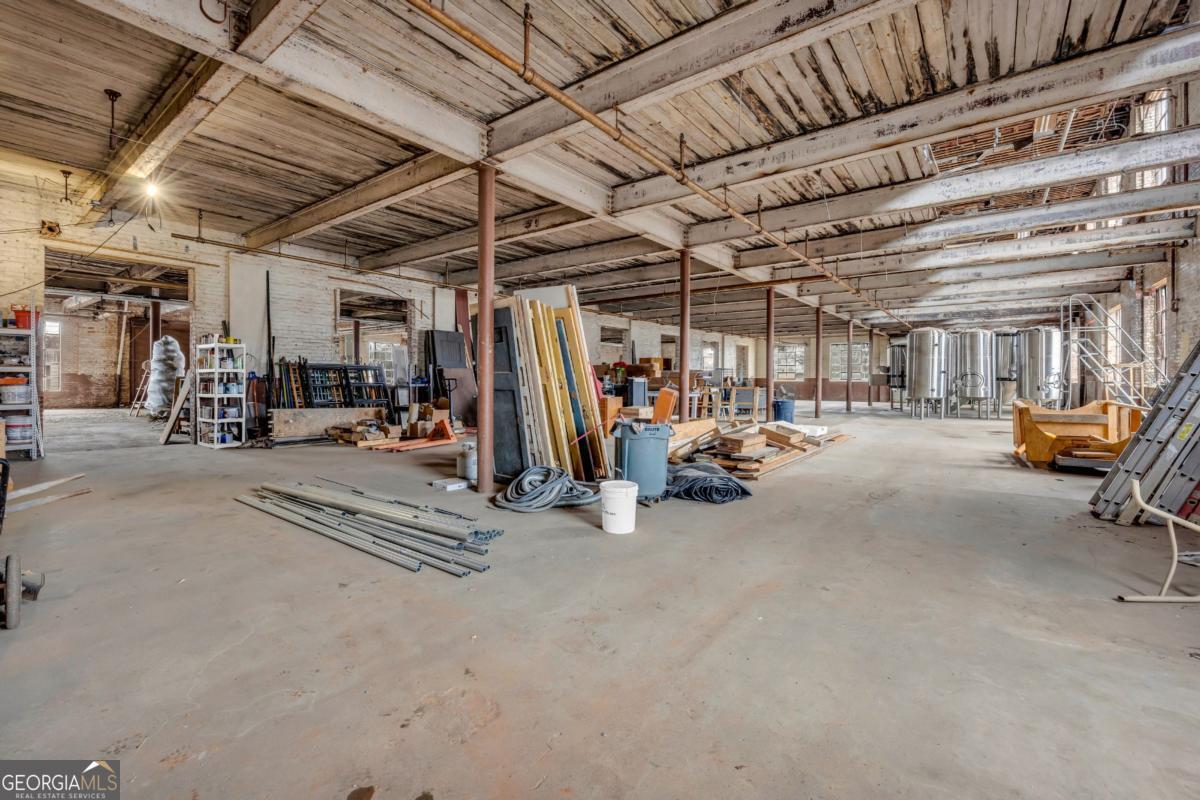 77 State Street Property Photo 28