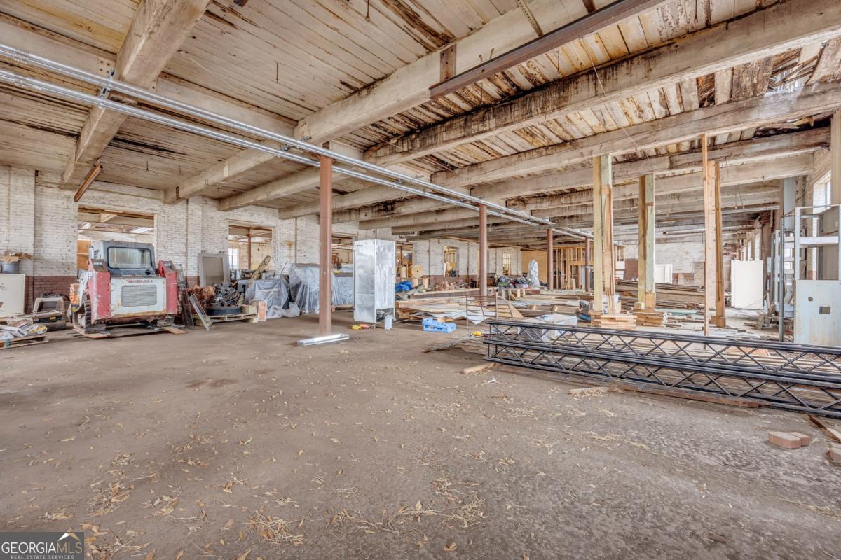 77 State Street Property Photo 31