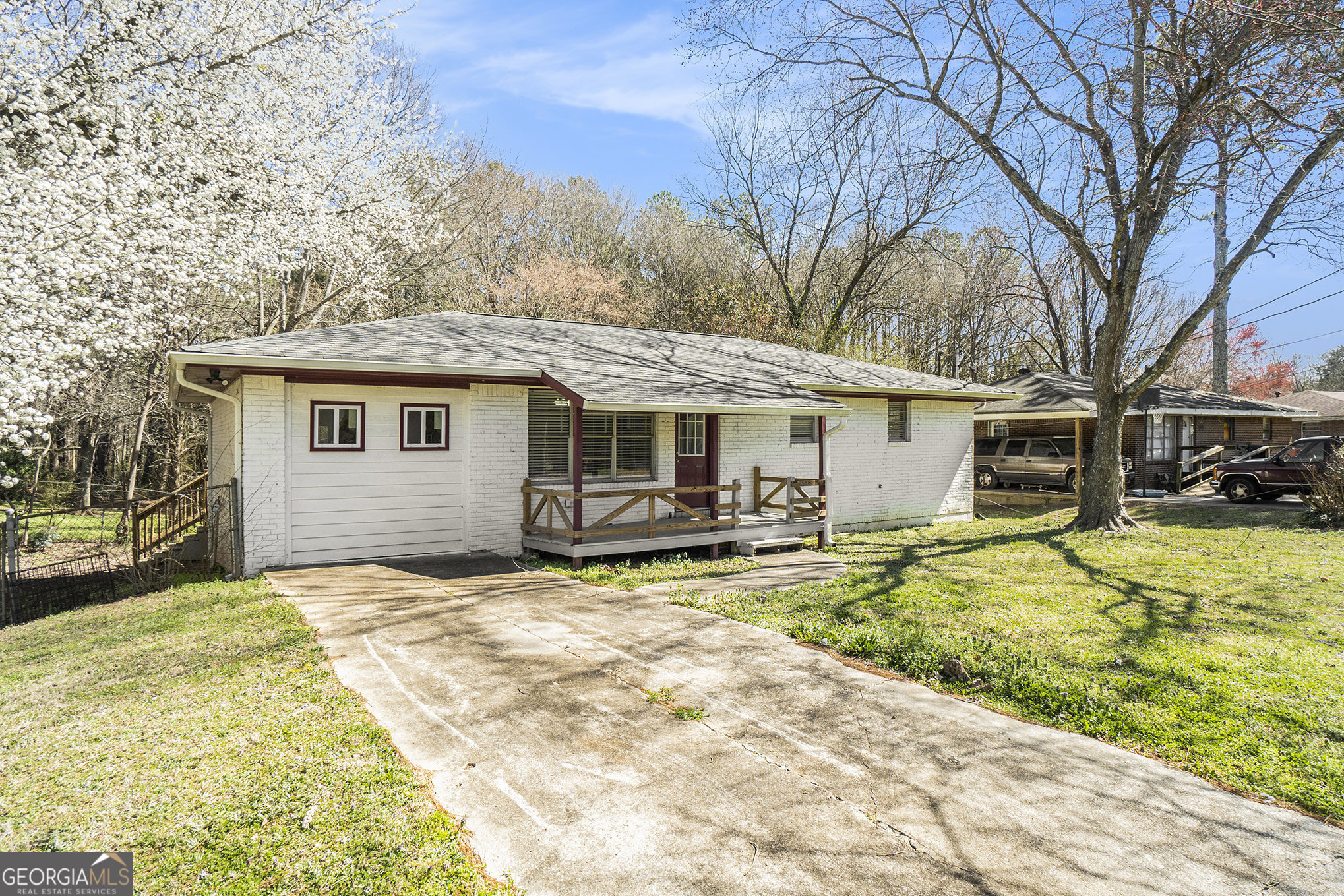 304 Mercer Drive Property Photo 1