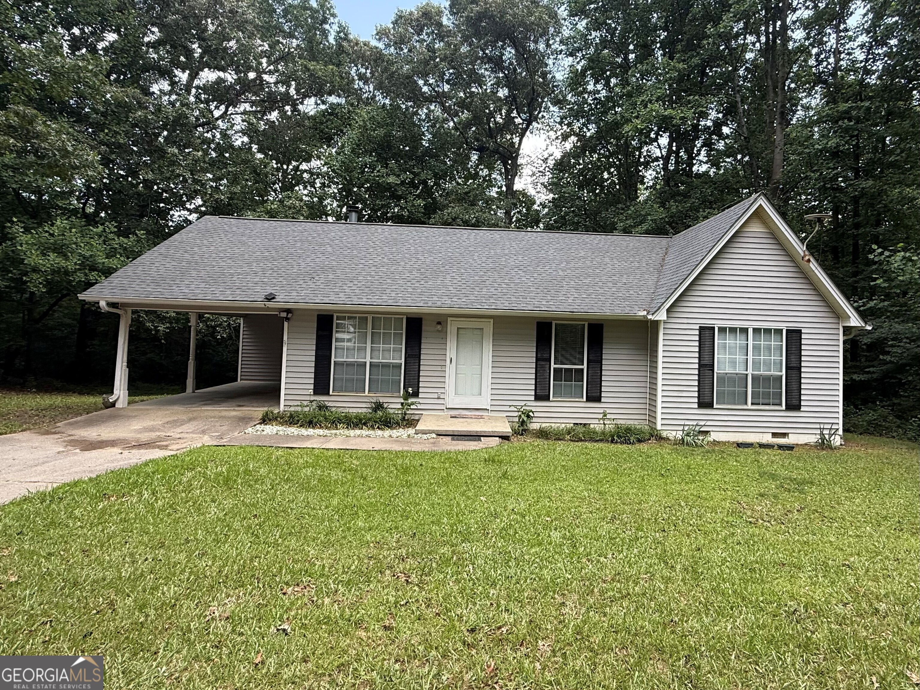 4998 Gillsville Highway Property Photo 1