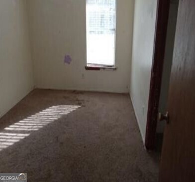 672 Adams Road Property Photo 4