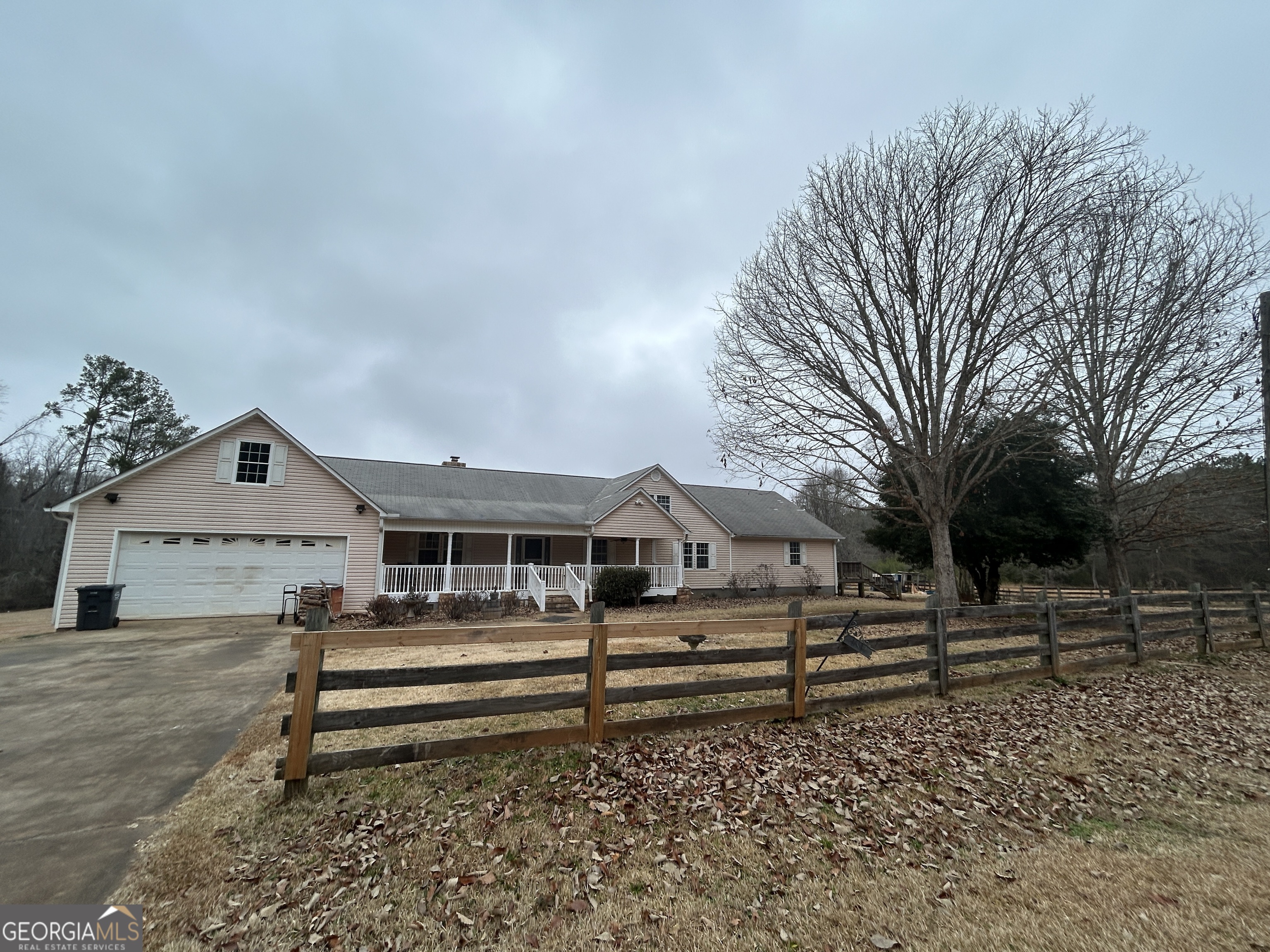 382 Lower Lovelace Road Property Photo 1
