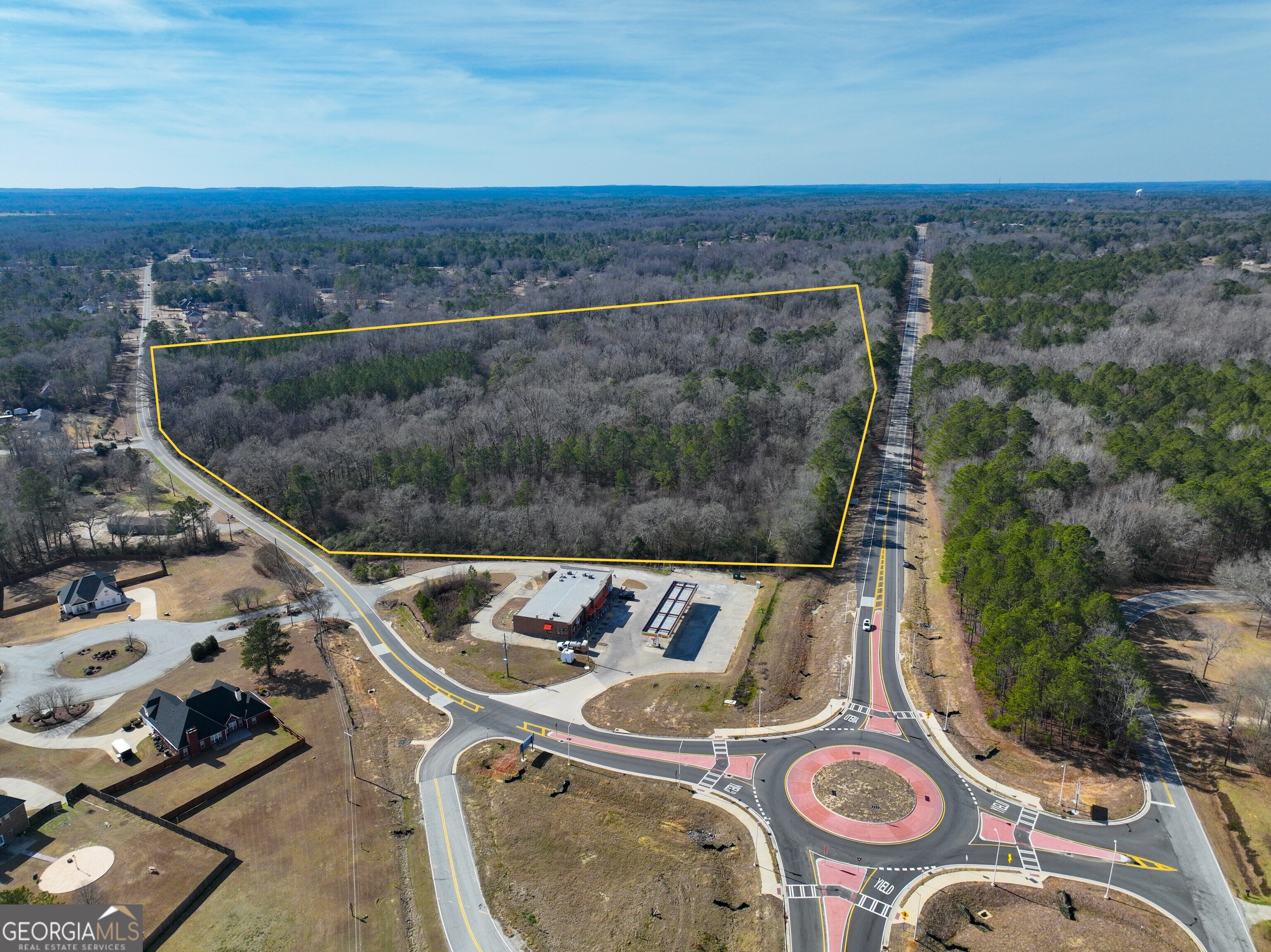 7111 & 7195 Knoxville Road Property Photo 1