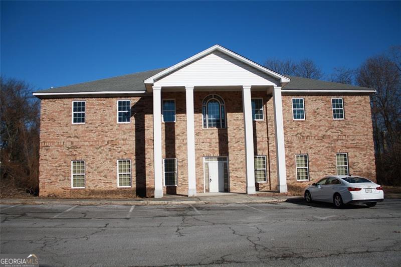 6458 E Spring Street # B Property Photo 1