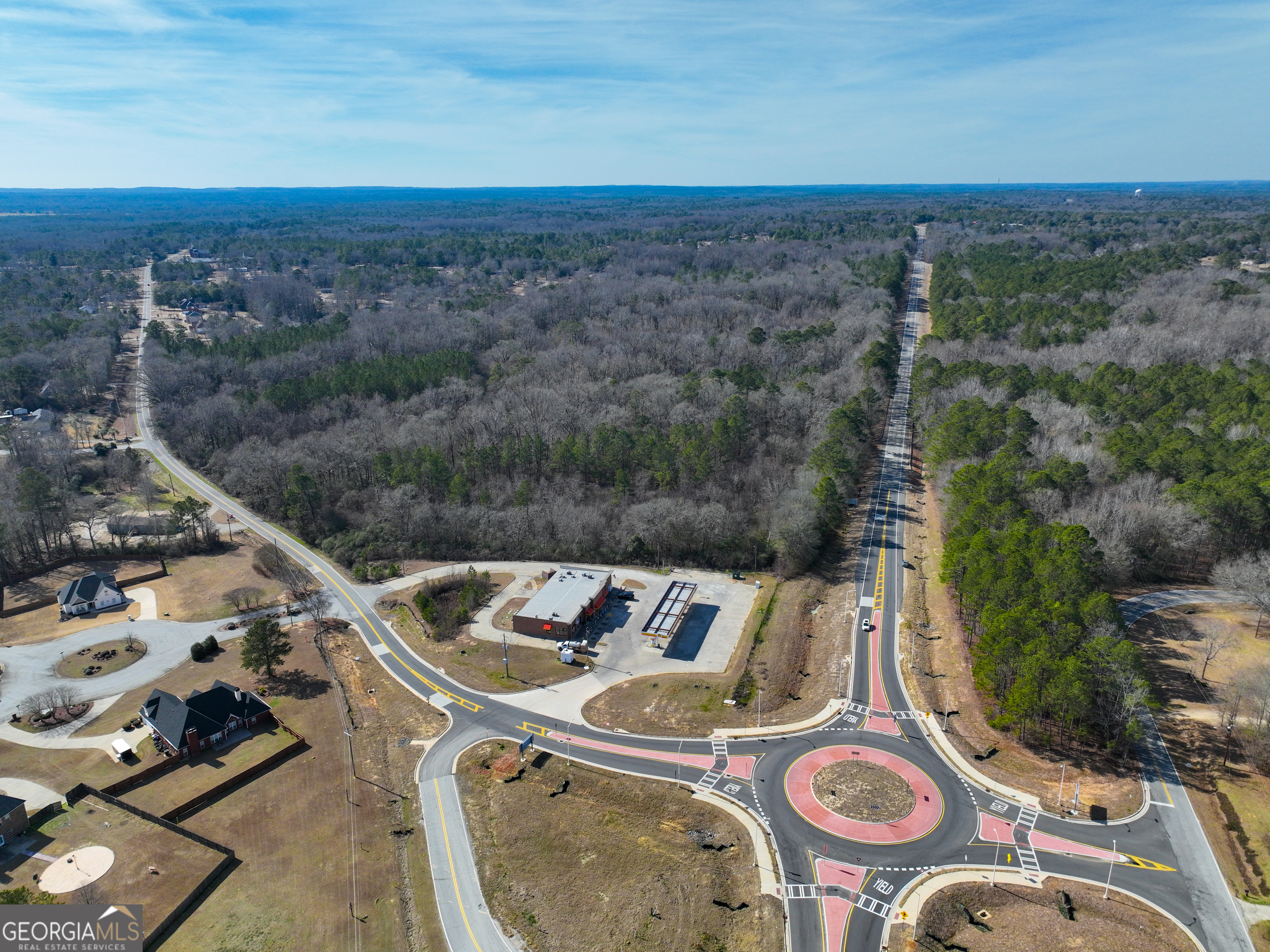 7111 Knoxville Road Property Photo 1
