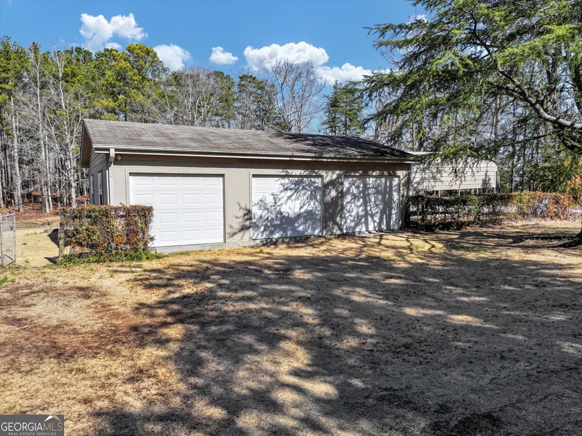 1891 Highway 81 Property Photo 5