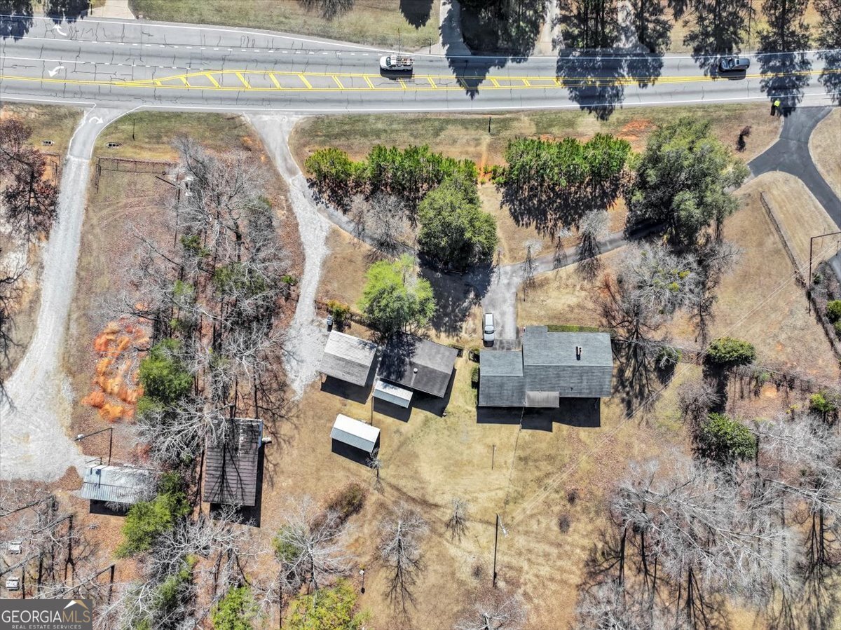 1891 Highway 81 Property Photo 6