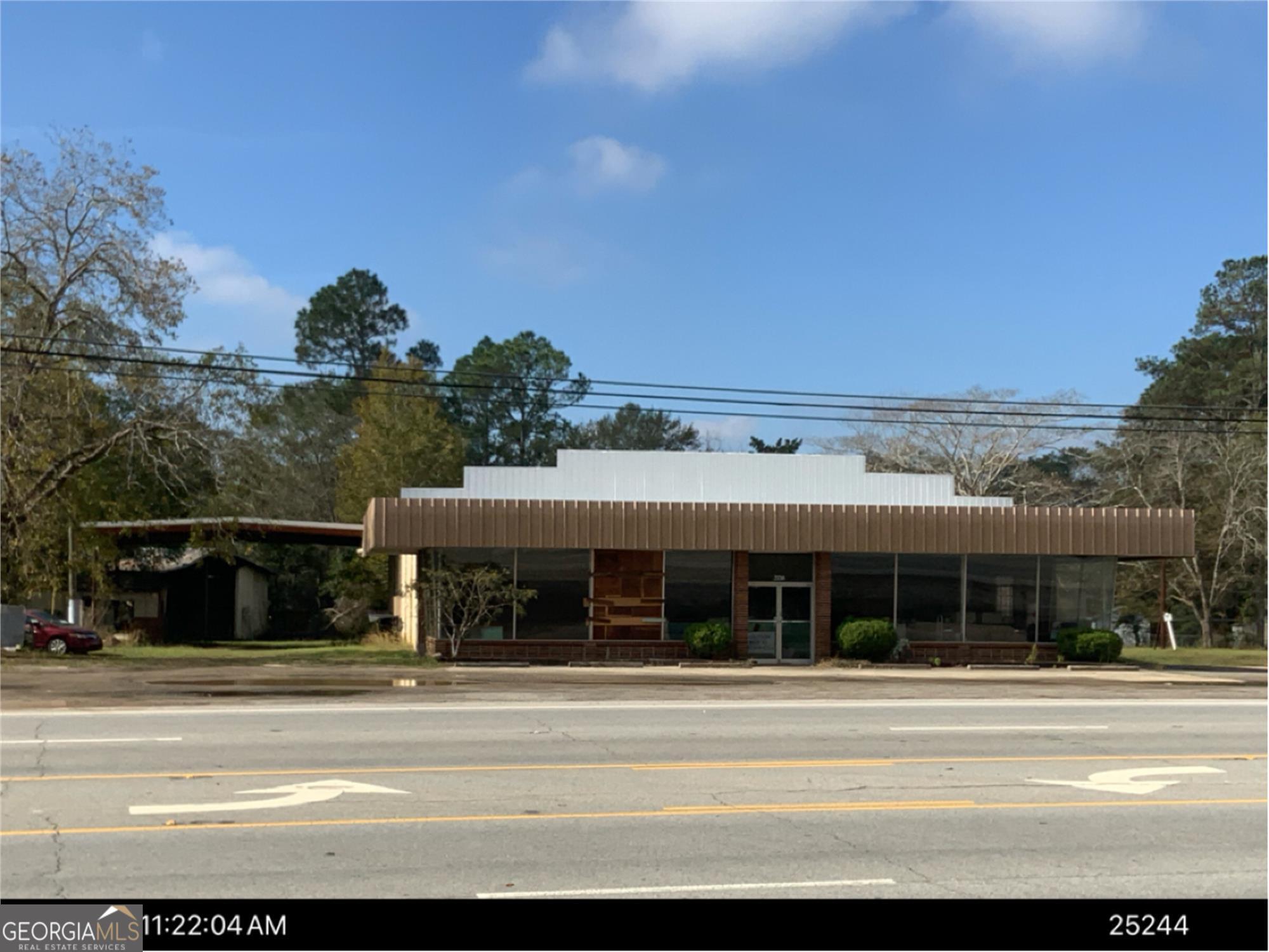 2735 Northside Drive W Property Photo