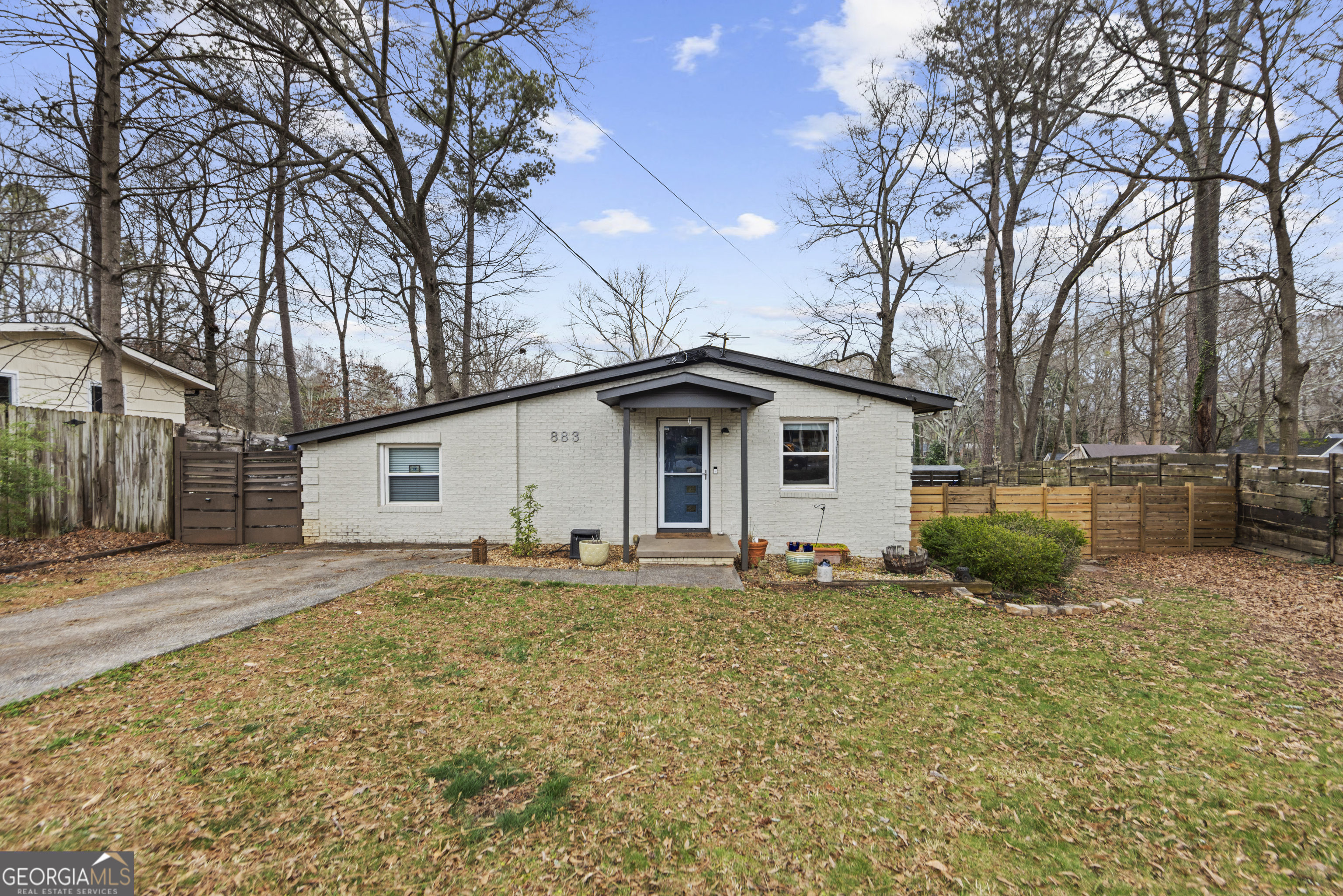 883 Verona Drive Property Photo