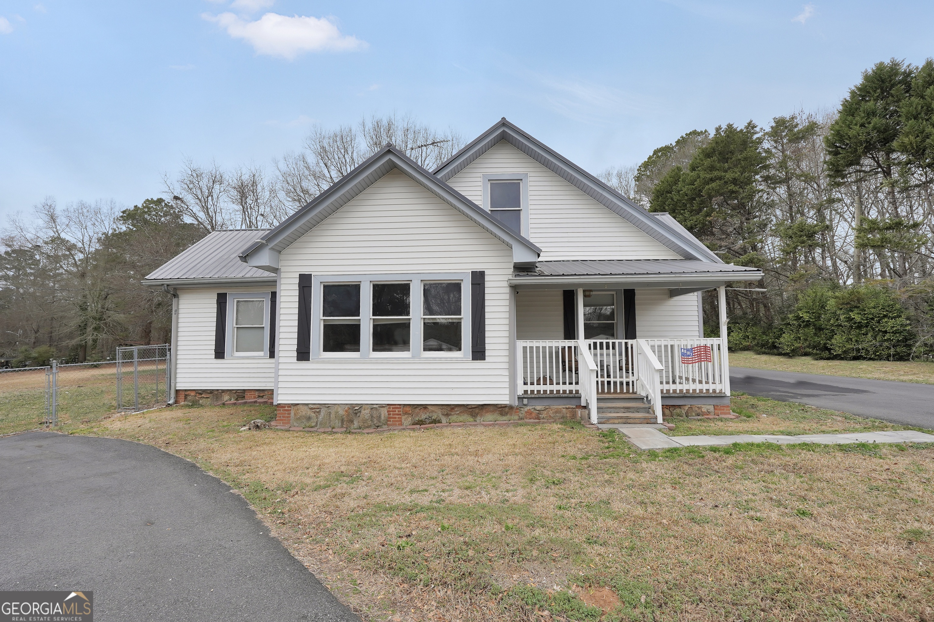 174 Head Street Property Photo