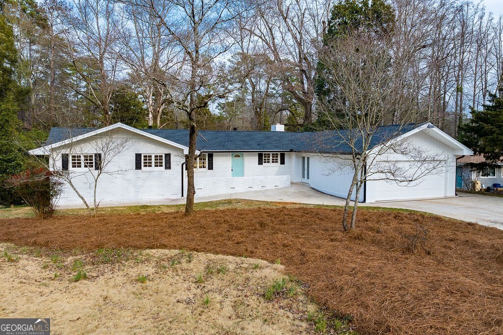 354 Greencrest Drive Property Photo 1