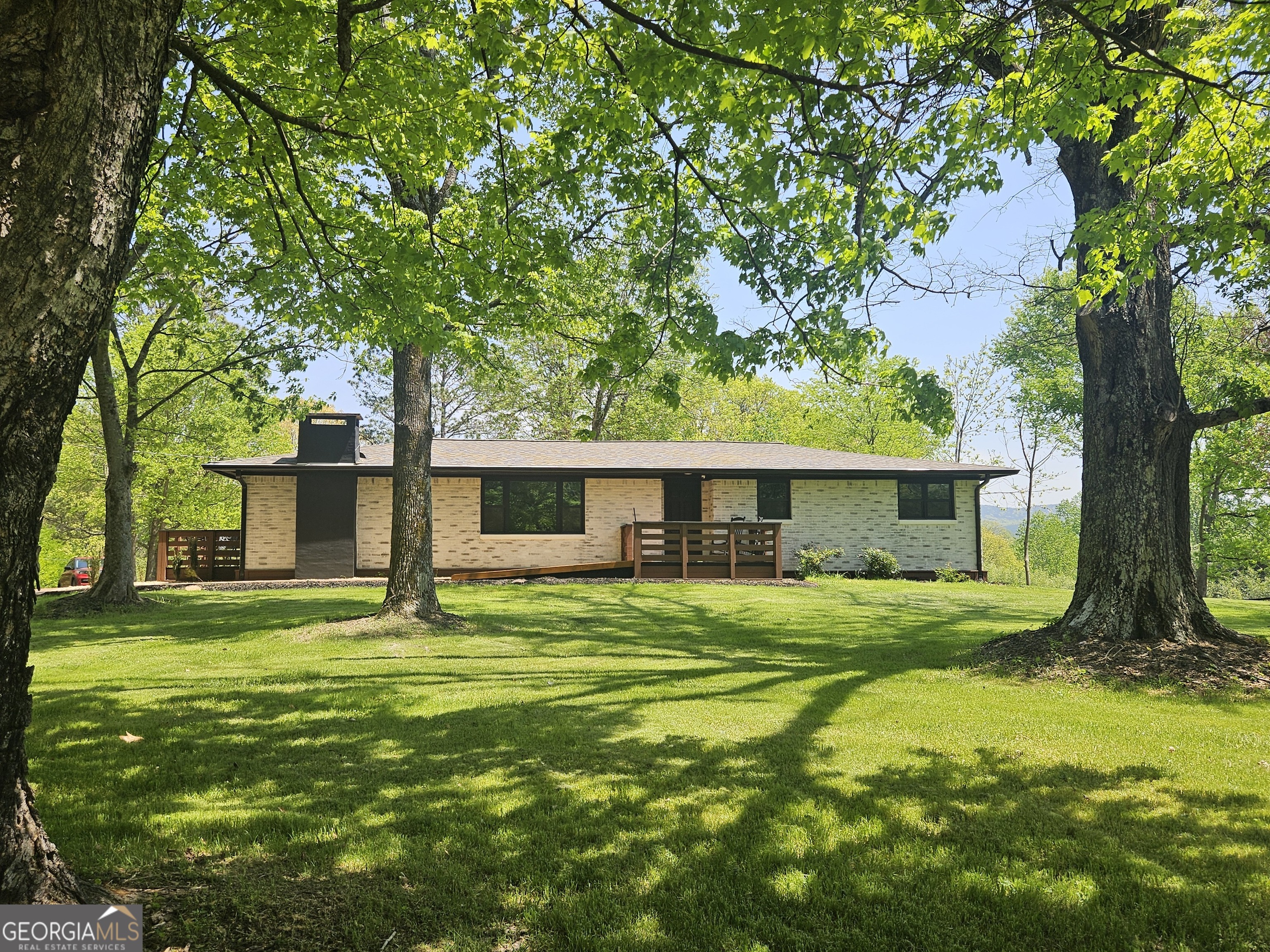 9351 Henderson Mountain Road Property Photo 1