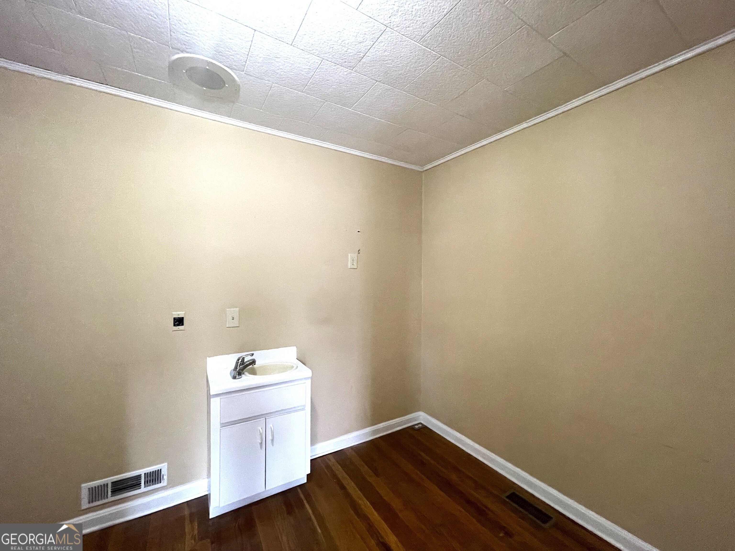 514 W Kytle Street Property Photo 23