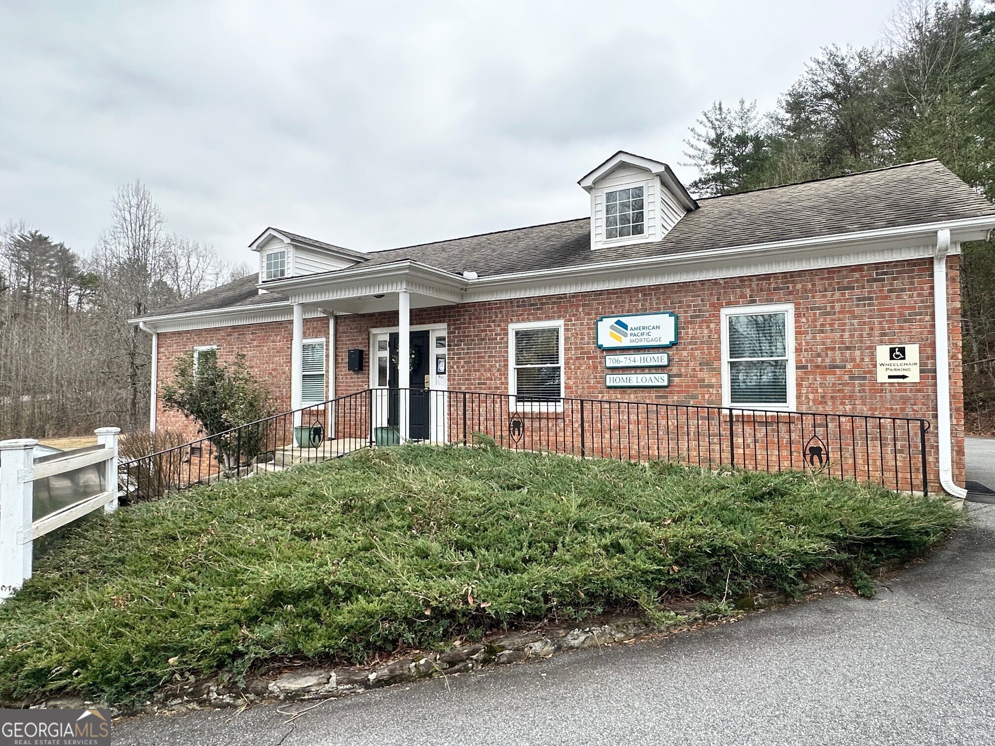 172 Professional Park Drive Property Photo 1
