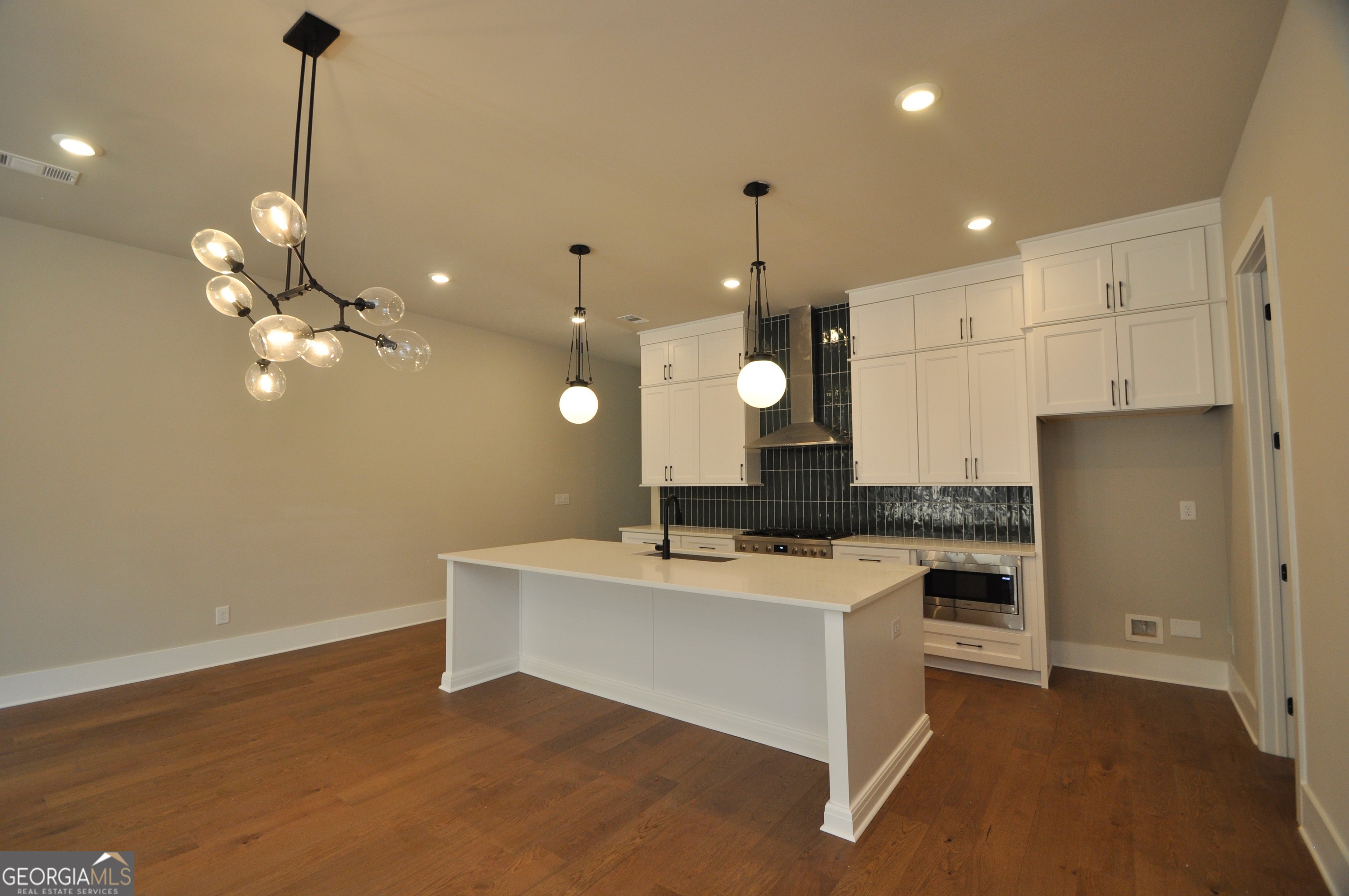 1284 Watson Lane # F8 Property Photo 2