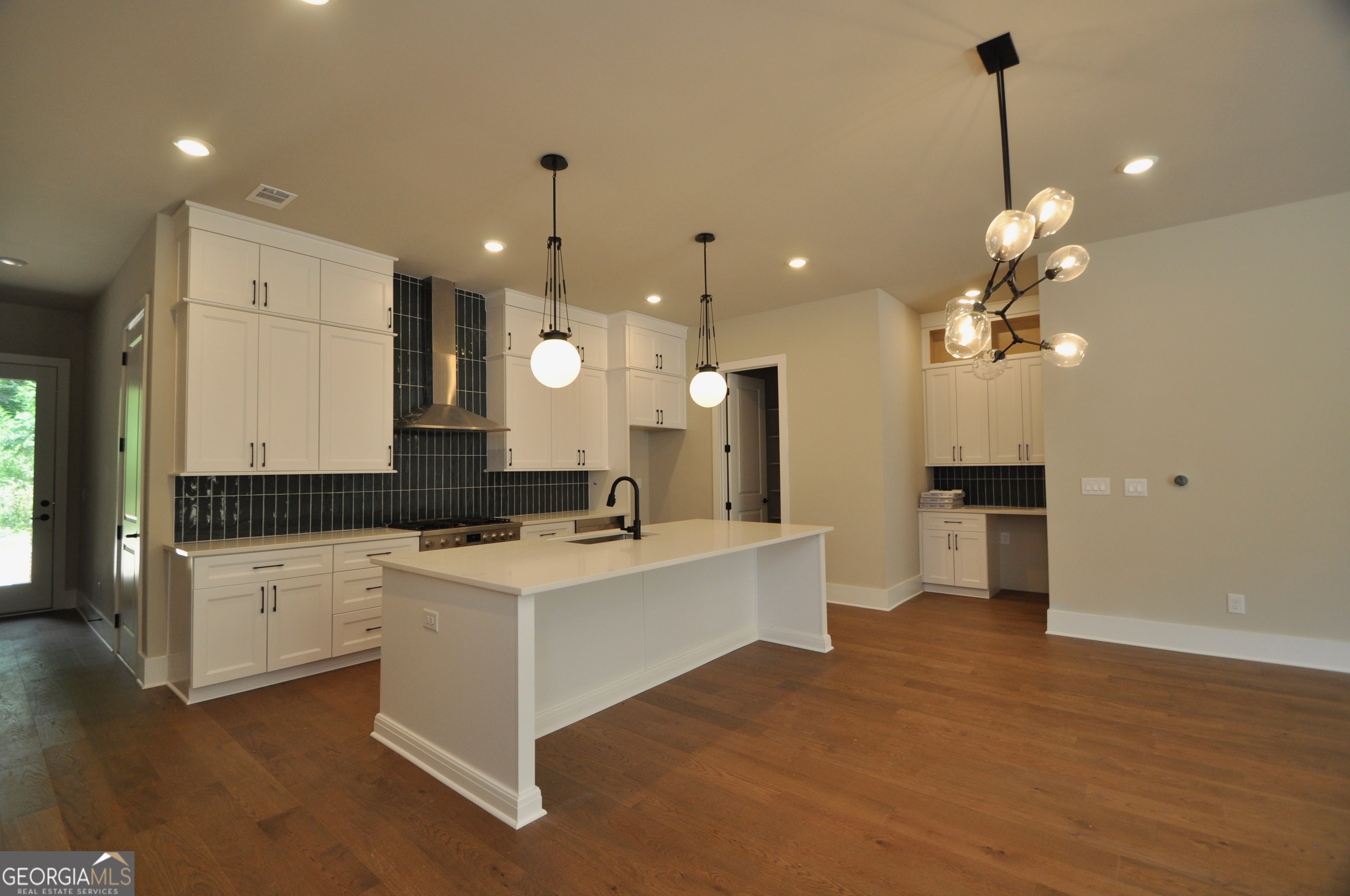 1284 Watson Lane # F8 Property Photo 4