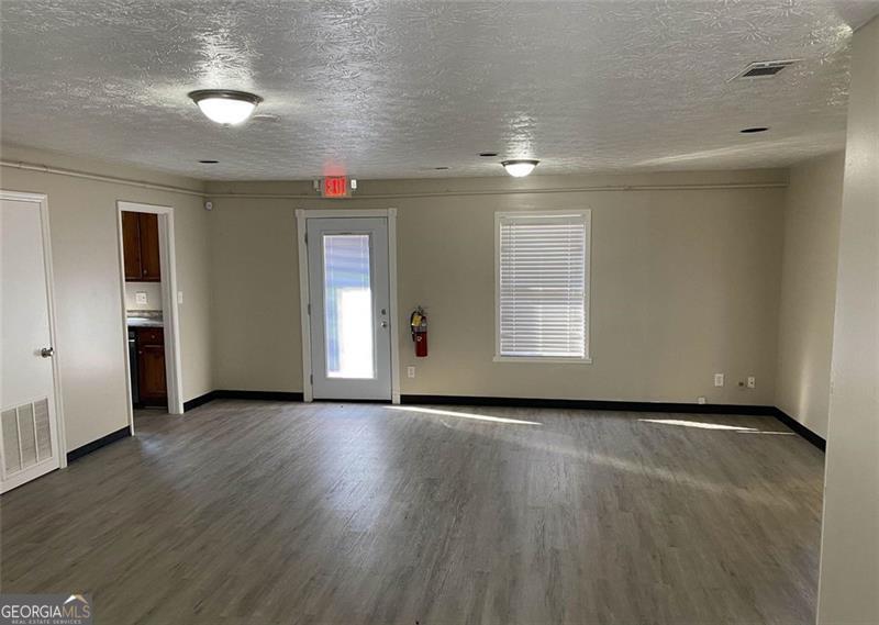 8141 Hazelbrand Road Ne Property Photo 4