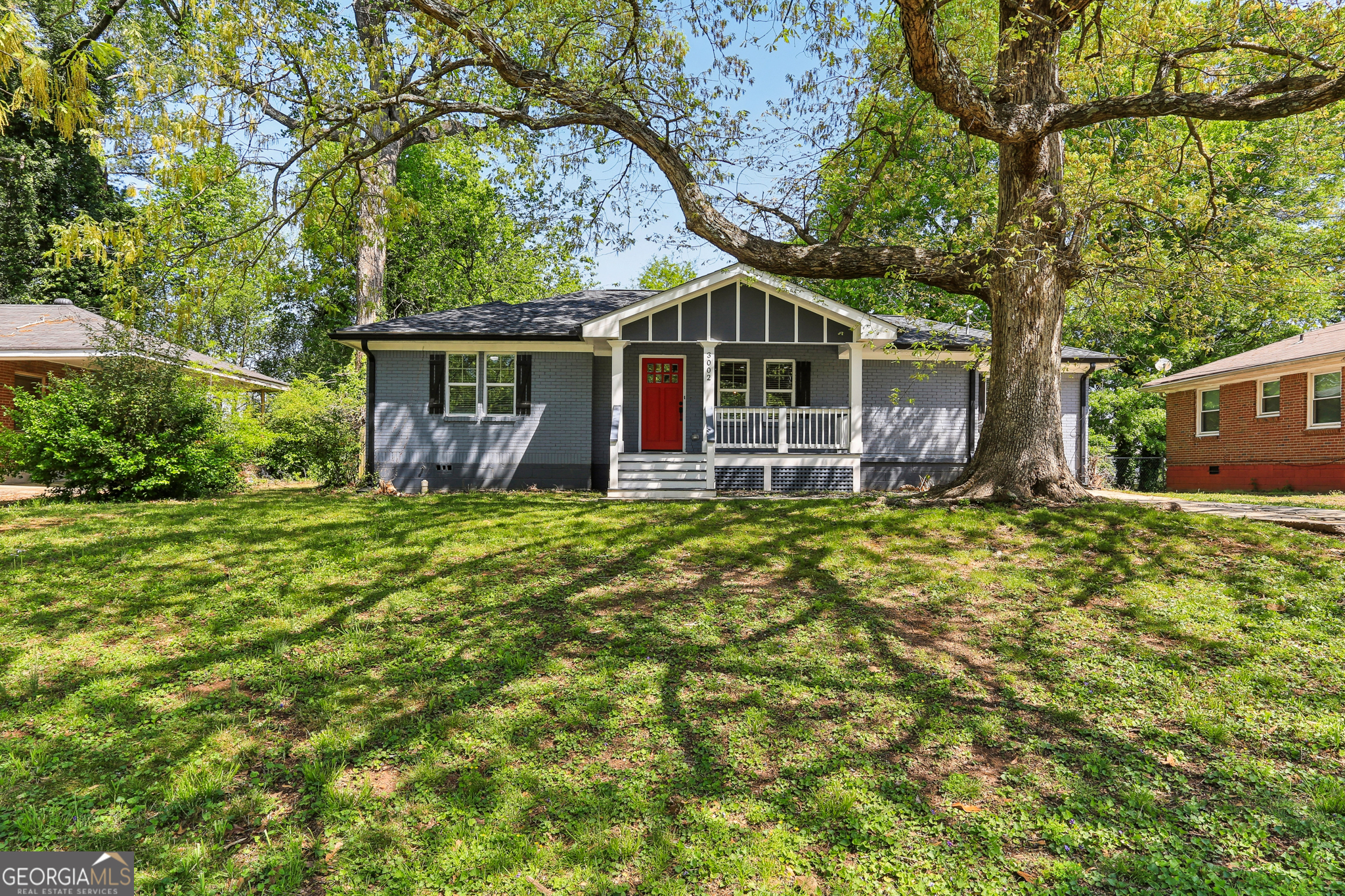 3002 Laguna Drive Property Photo 1
