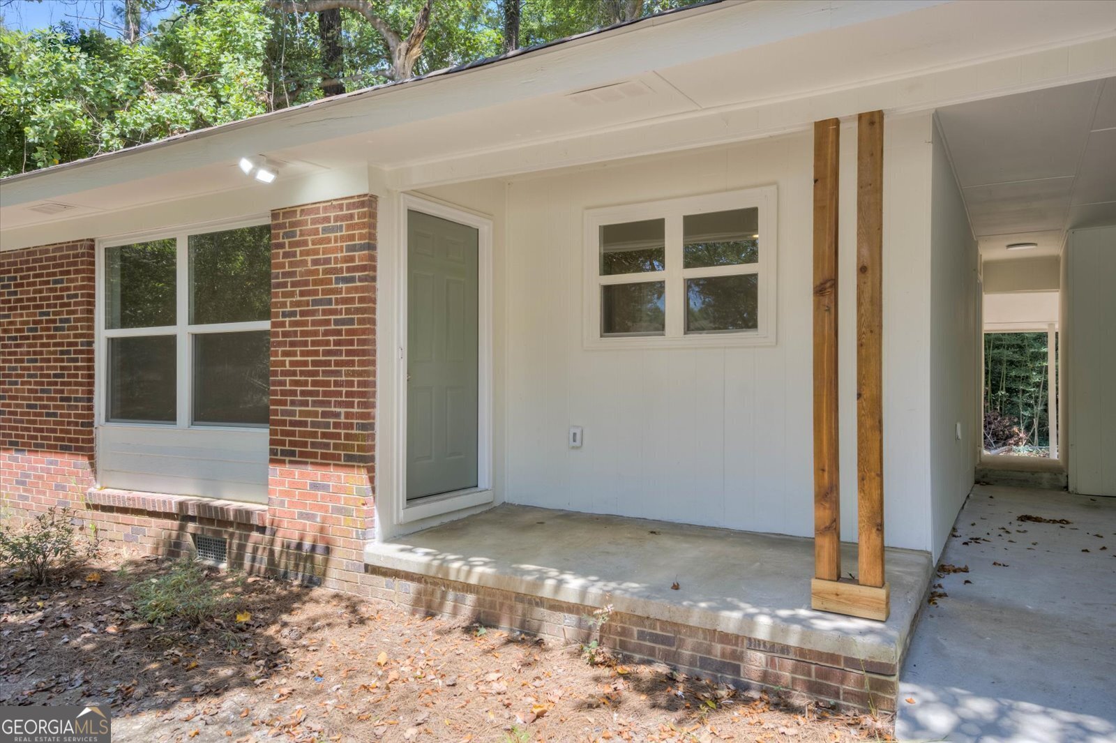 3003 Thomas Lane Property Photo