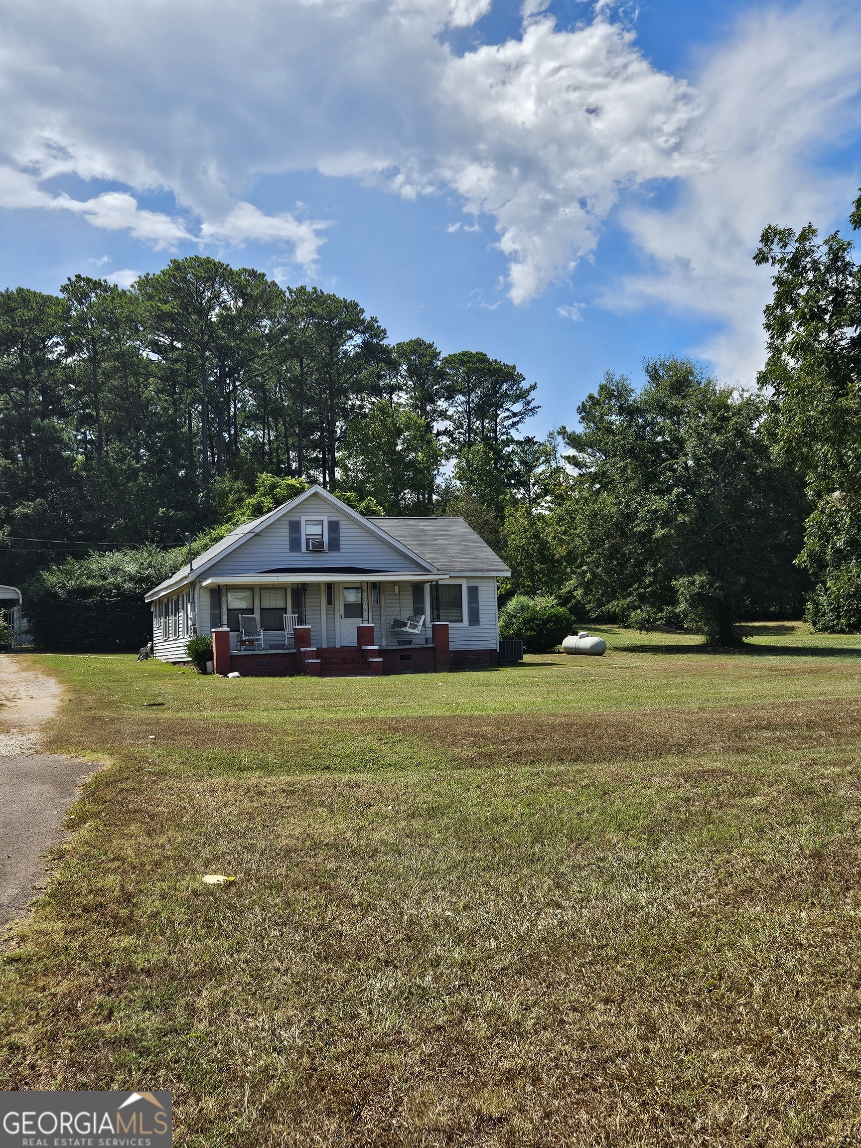 2381 Pegasus Parkway Property Photo 1