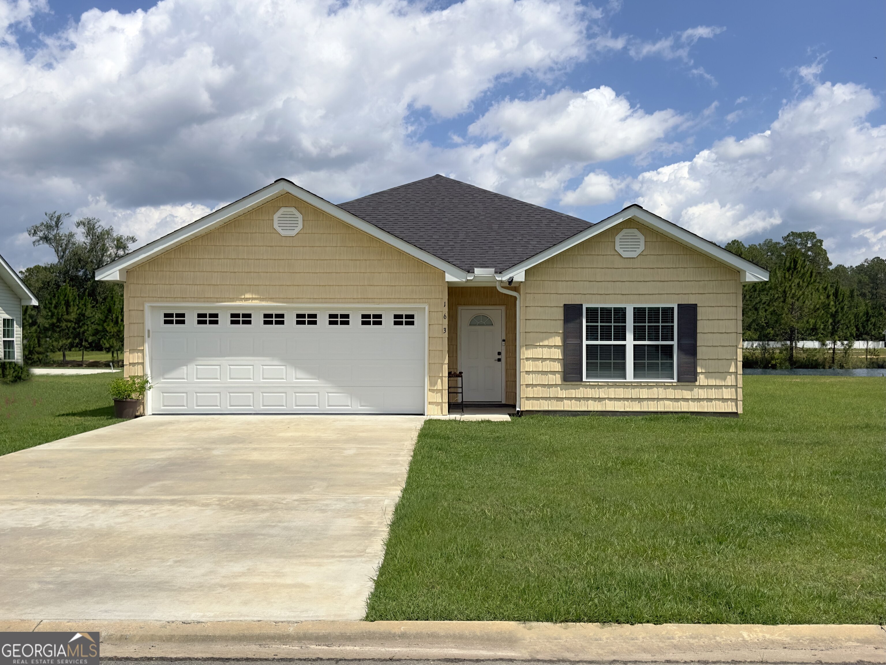 163 Twinn Lakes Dr Property Photo