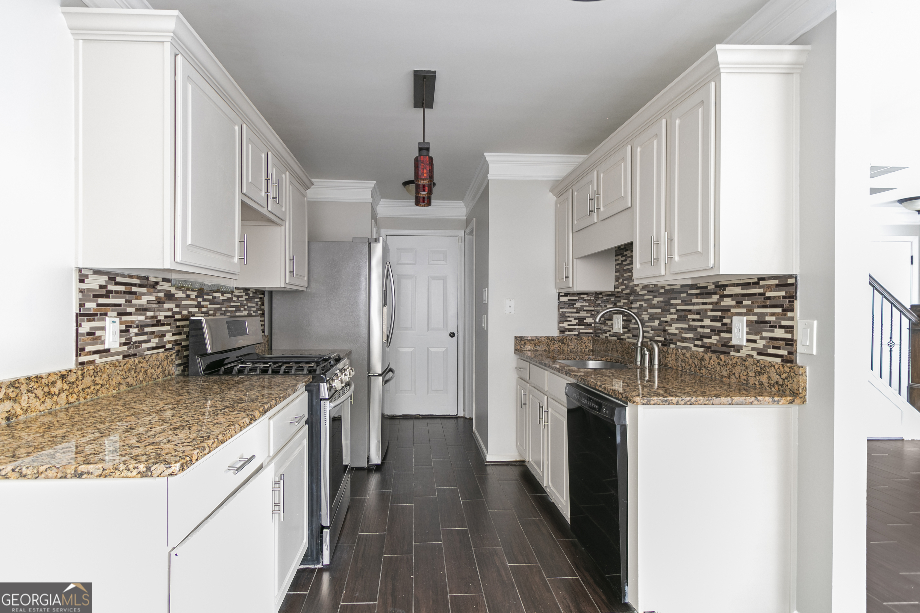 158 Oak Grove Place Property Photo 7