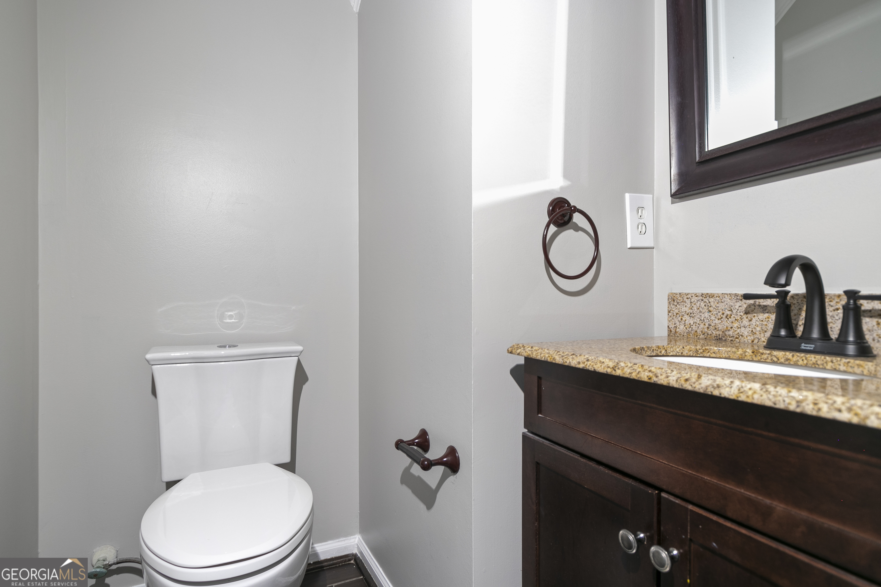 158 Oak Grove Place Property Photo 8