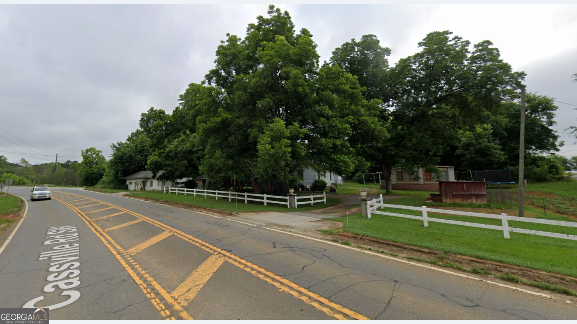 1022 Cassville Road Se Property Photo 8