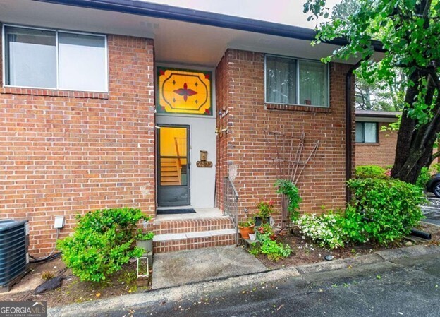 2570 Bradford Square Ne Property Photo 1