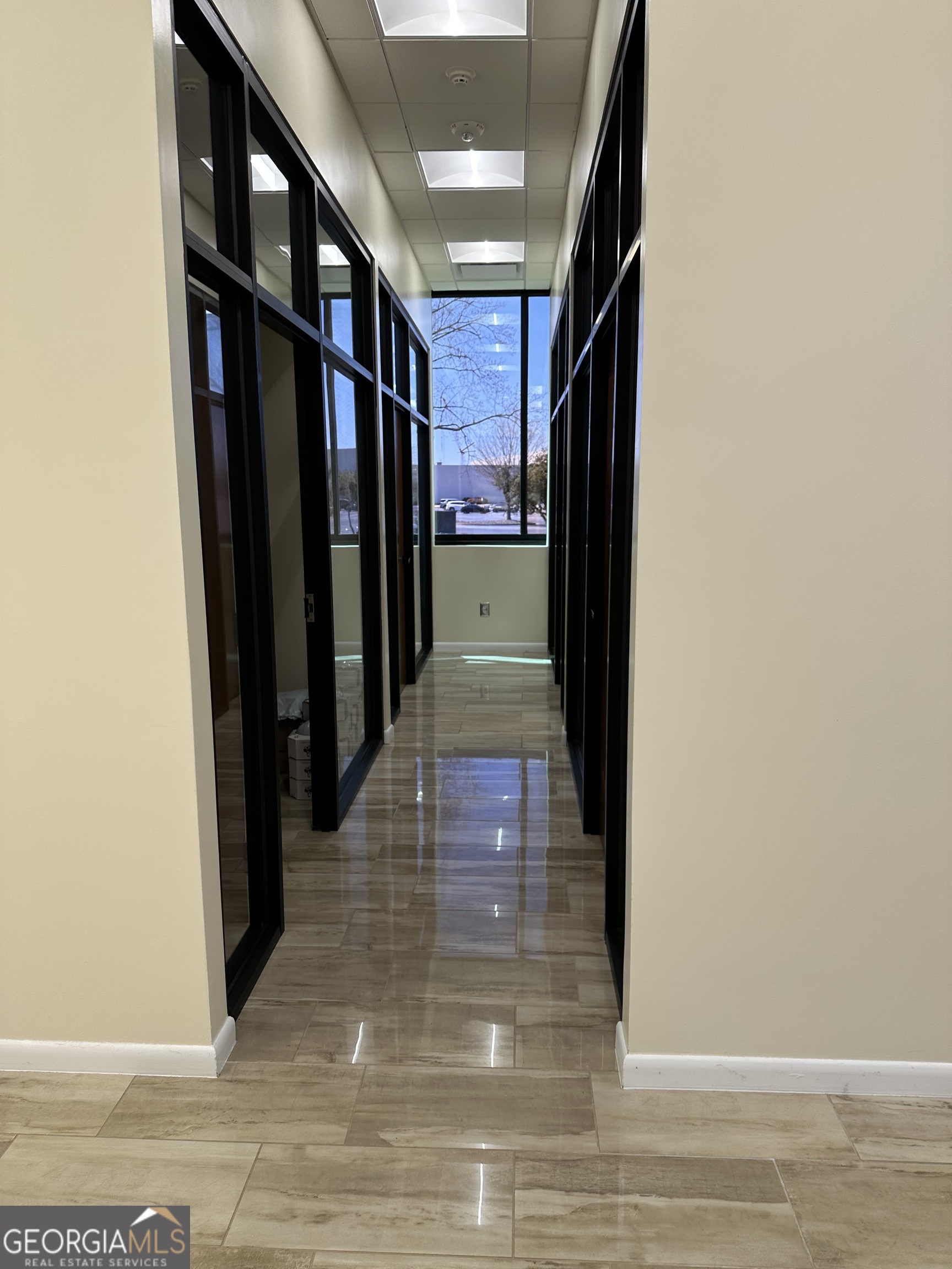 1253 Southlake Mall Property Photo 15
