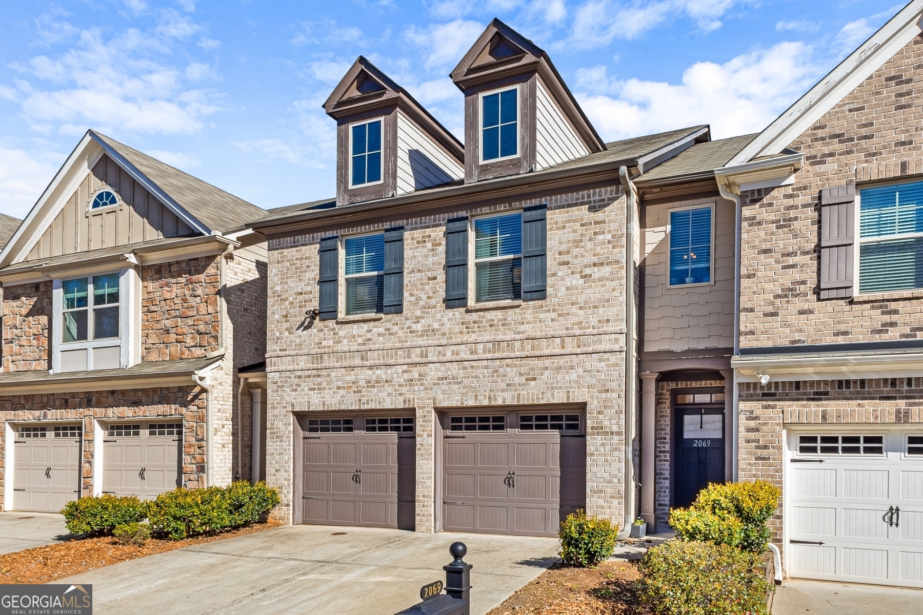 30060 Real Estate Listings Main Image