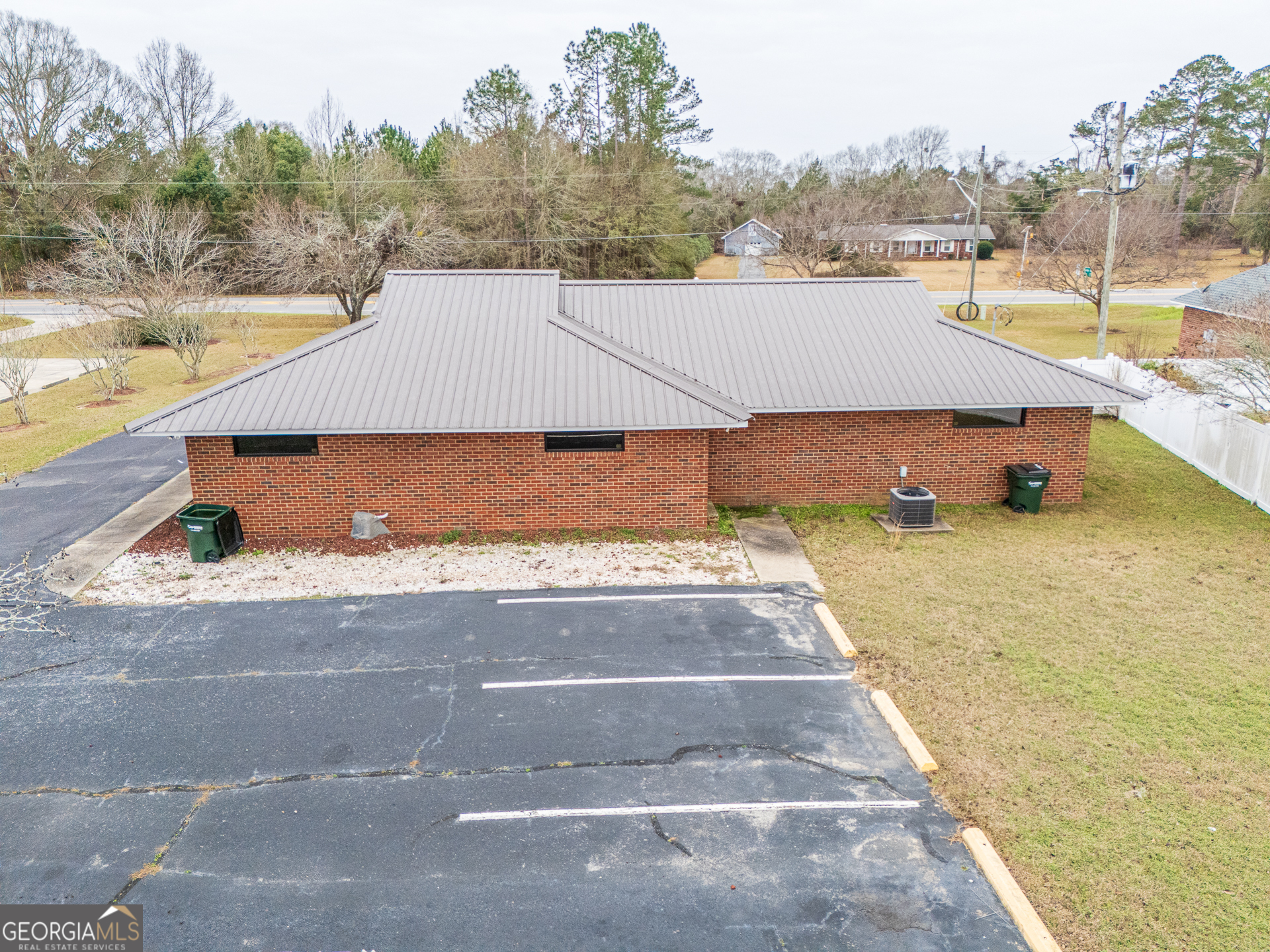 706 W Barnard Street Property Photo 10