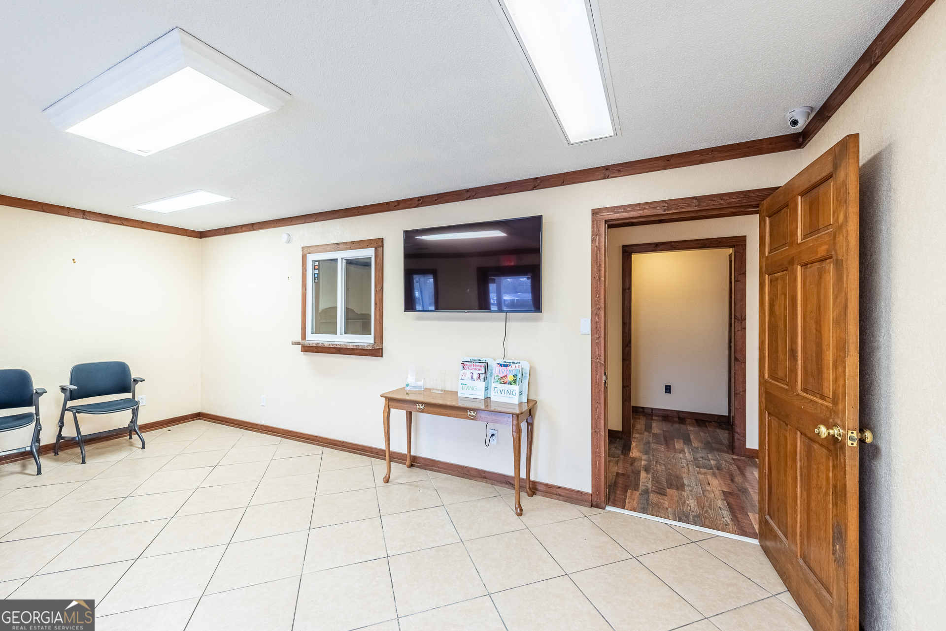 706 W Barnard Street Property Photo 17