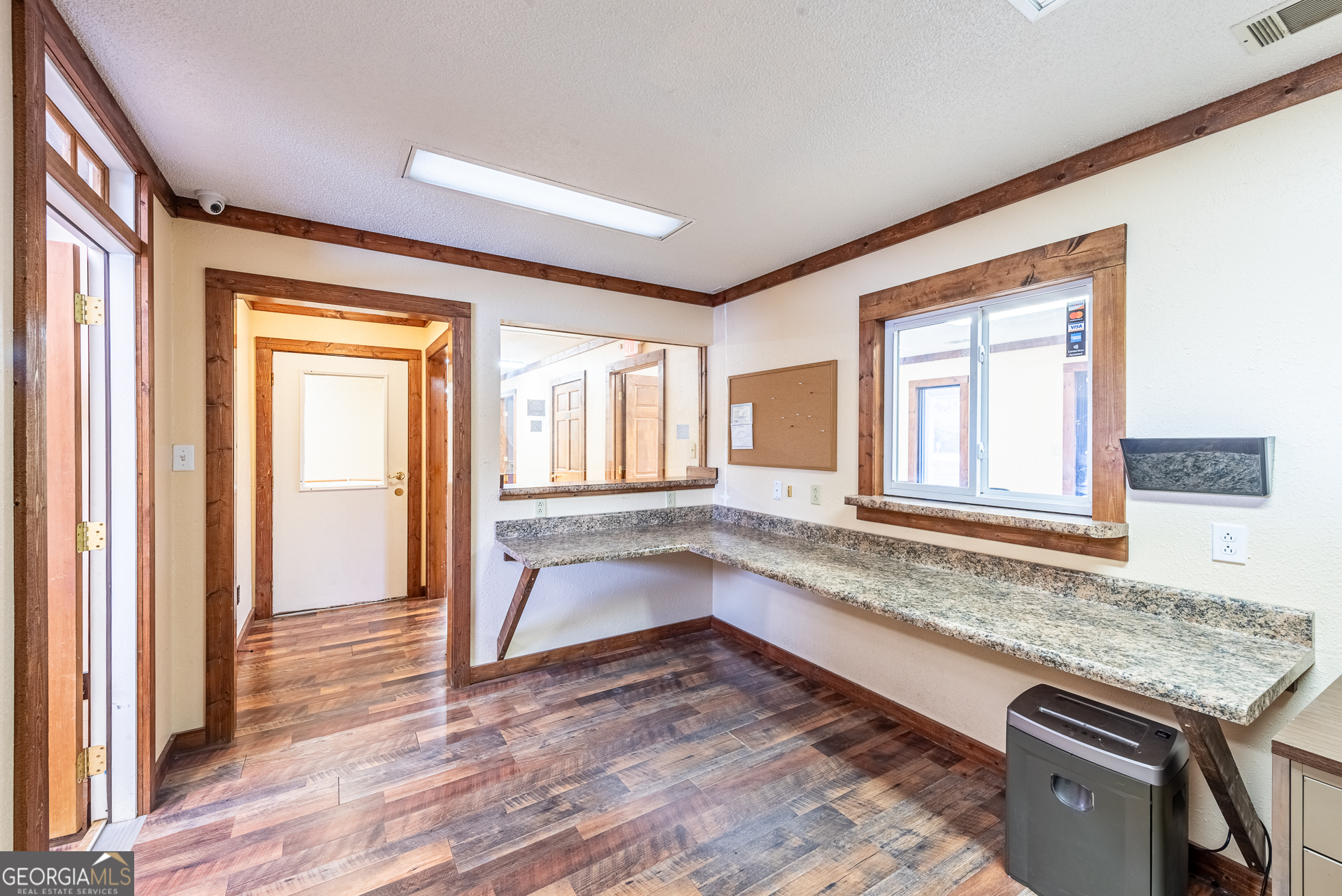 706 W Barnard Street Property Photo 19