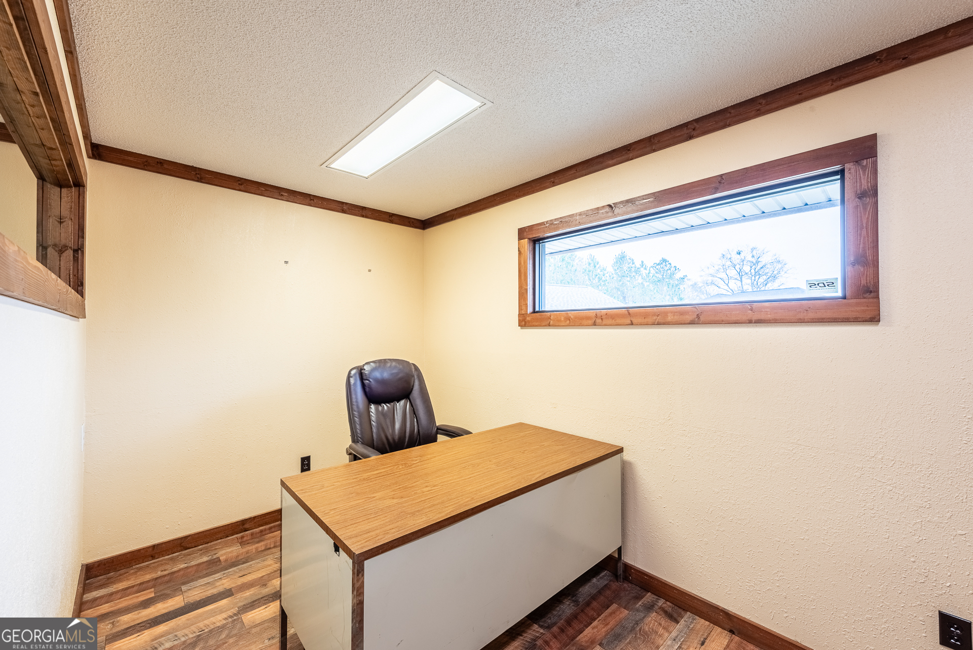 706 W Barnard Street Property Photo 21