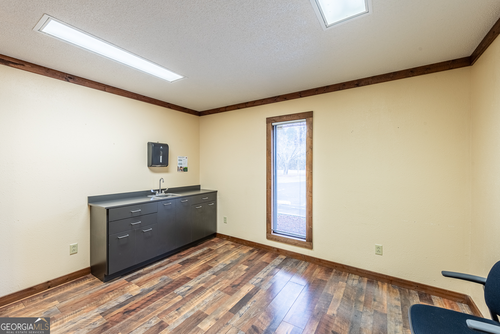 706 W Barnard Street Property Photo 32