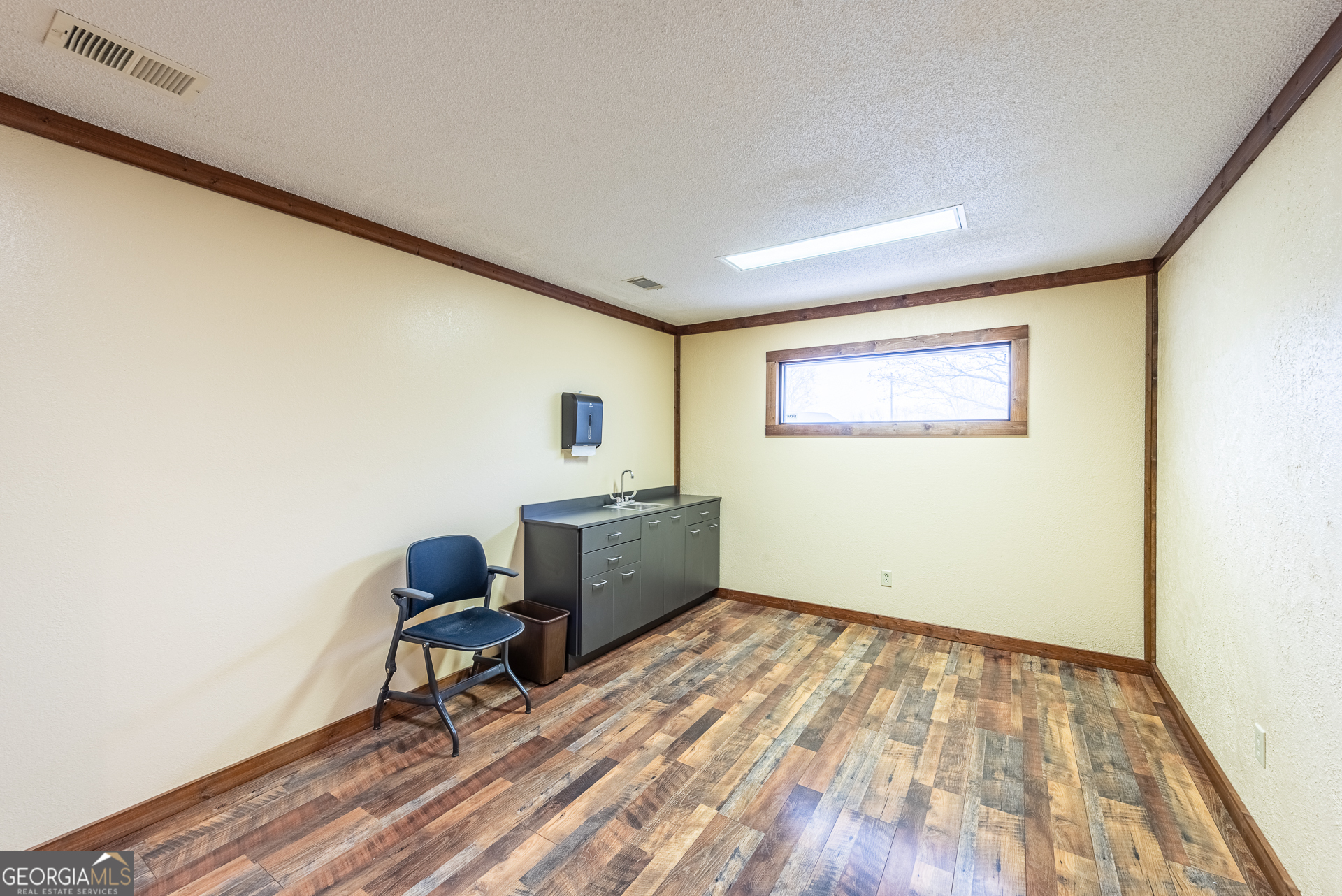 706 W Barnard Street Property Photo 40