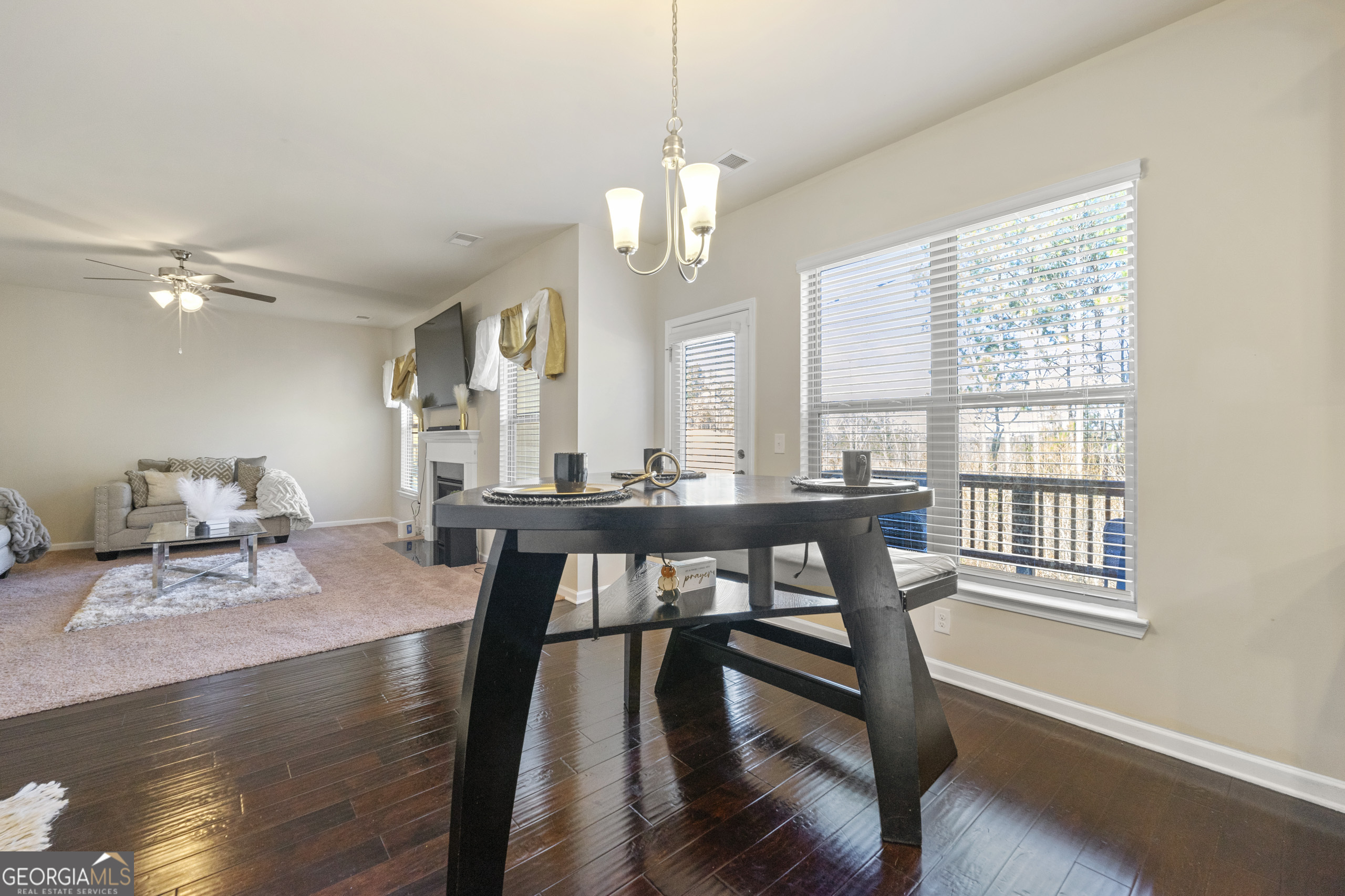 536 Caledon Way Property Photo 4