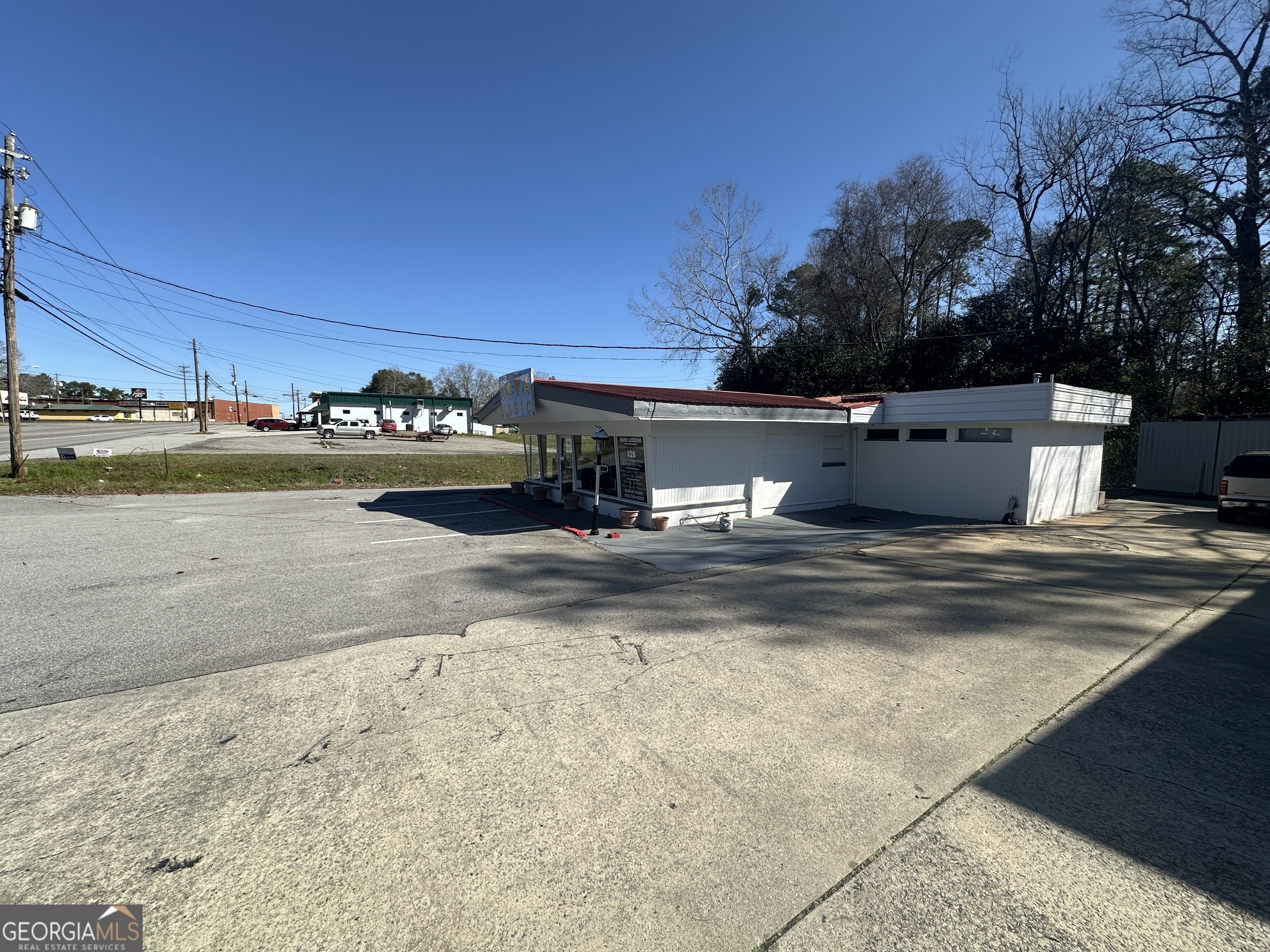 611 & 613 W Ogeechee Street Property Photo
