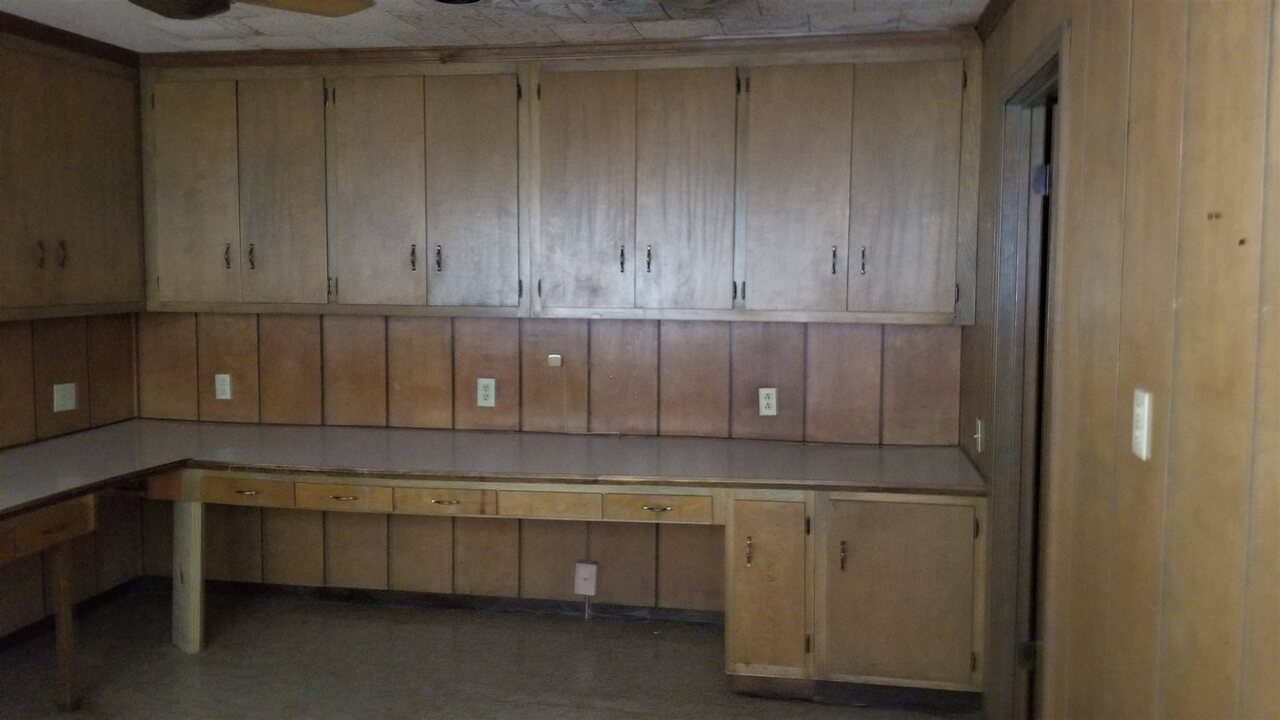 699 Short E Street Property Photo 24