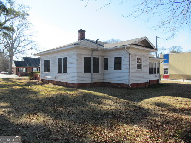 205 W Center Street Property Photo 3