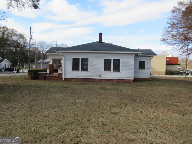 205 W Center Street Property Photo 4