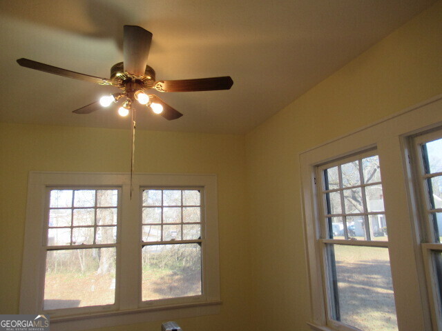 205 W Center Street Property Photo 18