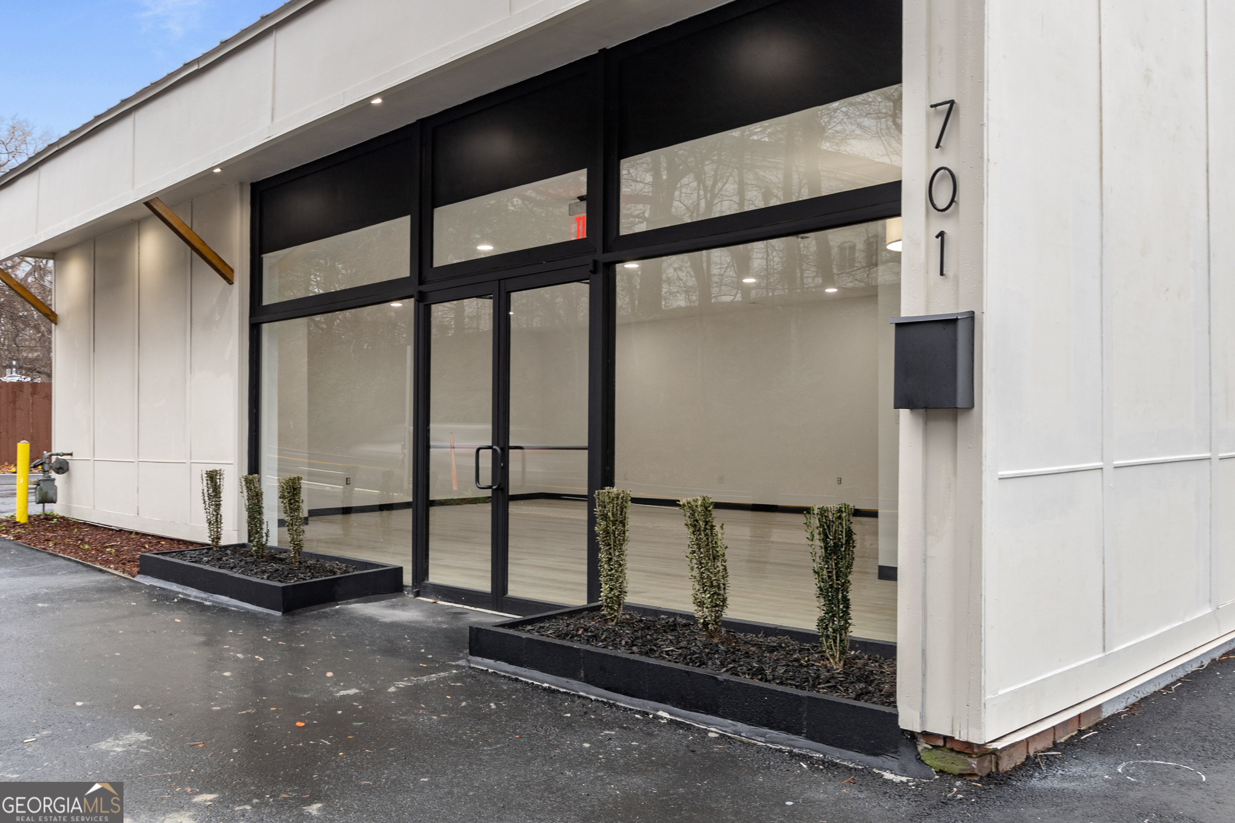 701 N Atlanta Street Property Photo