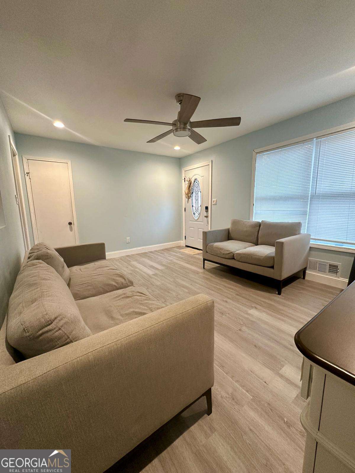 172 Scarsdale Drive Property Photo 3