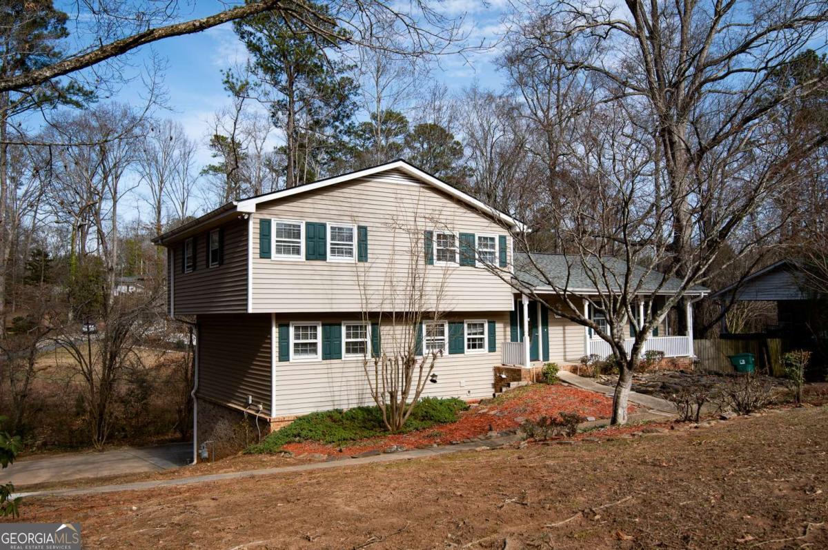 940 Highview Drive Se Property Photo 1