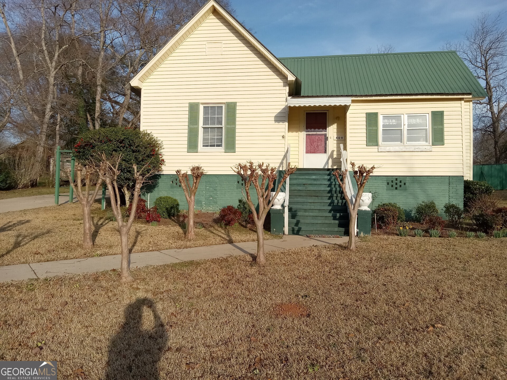 409 Lafayette St Property Photo